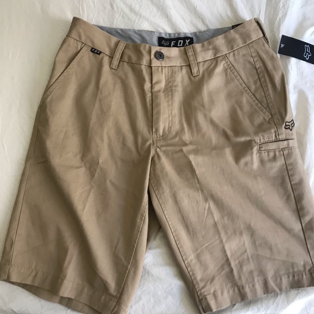 Fox Tan Golf Shorts Size 31 NWT